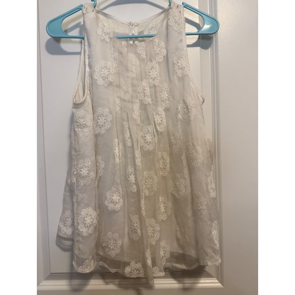 Altar'd‎ State Embroidered Blouse Womens Small White NWT Boho Pleated Sleeveless
